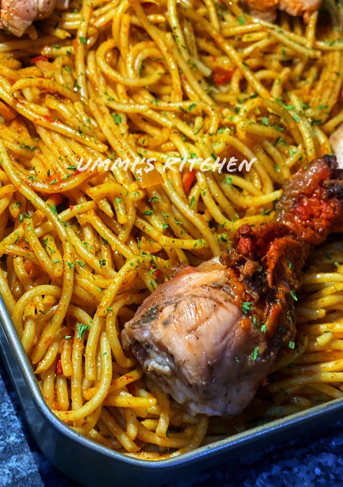A picture of Jollof spaghetti.