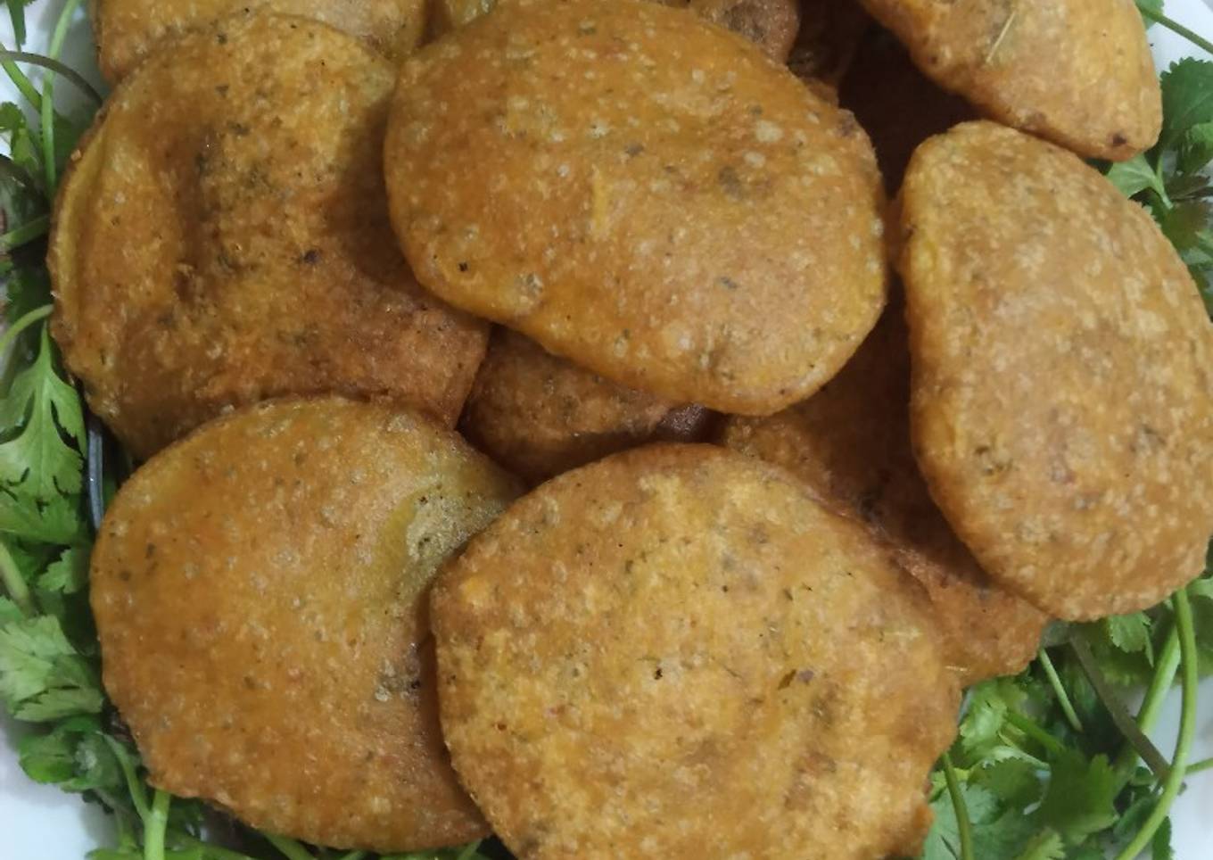 Aloo k pakory 😋😋😋