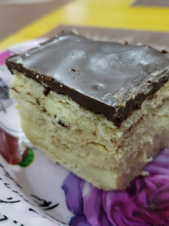 Una foto de Tarta de Galletas, Crema y Chocolate (Sin Horno) | Tarta de la Abuela
