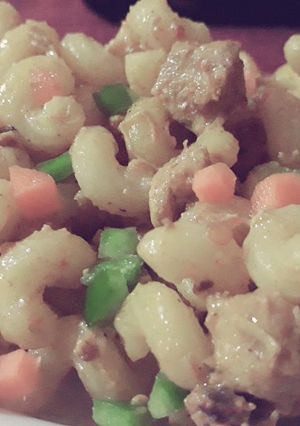 A picture of Chicken veg macroni❤.
