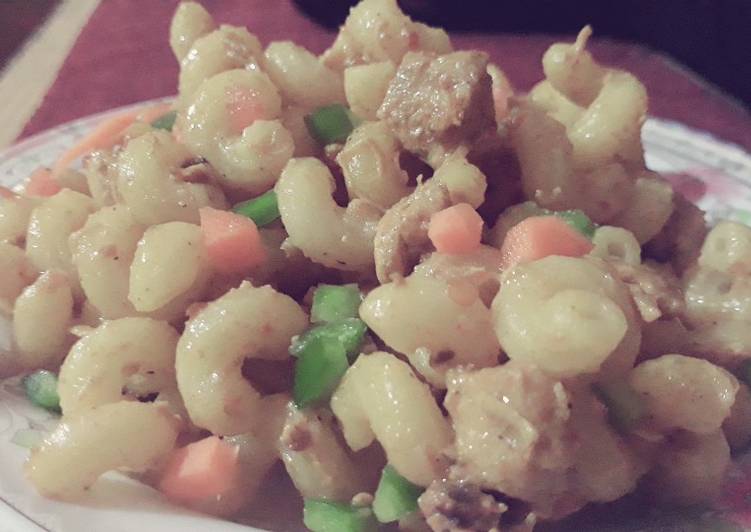 Chicken veg macroni?