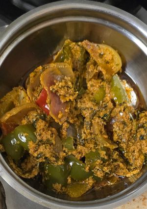 A picture of Dahi Capsicum.