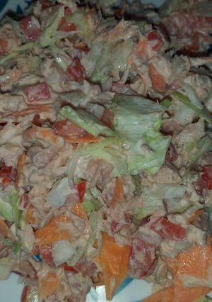 Una foto de Ensalada de atún