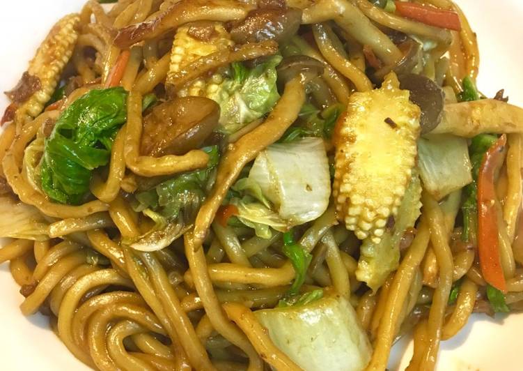 素肉燥醬油炒麵