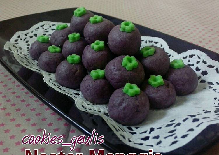 Nastar bentuk Manggis