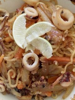 Foto resep Mie Goreng Instan Soto Seafood