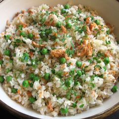 A picture of Canned Salmon & Peas Mazegohan.