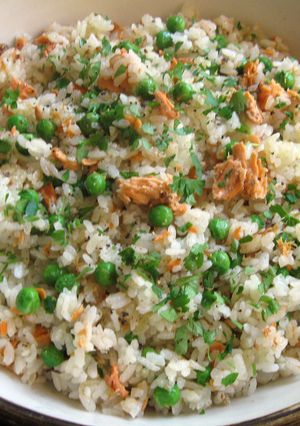 A picture of Canned Salmon & Peas Mazegohan.