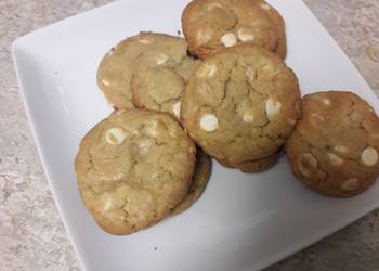 How to Cook Tasty Caras famous white chocolate chip cookies