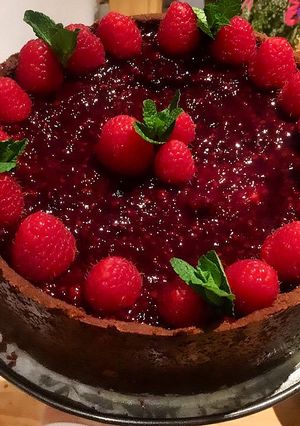 Foto di Cheesecake in love al cioccolato e lamponi