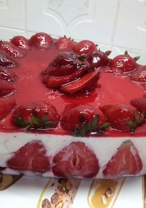 صورة لوصفة فريزيي بالفراولة 🍓🍓 متل المحلات 😋