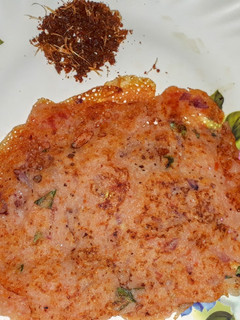 தக்காளி தோசை மற்றும் பூண்டு பொடி (Thakkali dosai matrum poondu podi recipe in tamil) செய்முறை முக்கிய புகைப்படம்