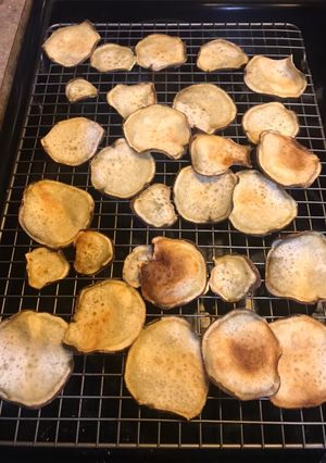 Una foto de Chips de plátano verde y batata