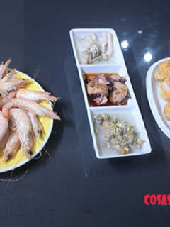 Una foto de Gambas cocidas con latas