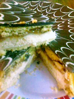 Una foto de Tarta de Ricota rellena de dulce de leche 😁❤😋 chocolatosa