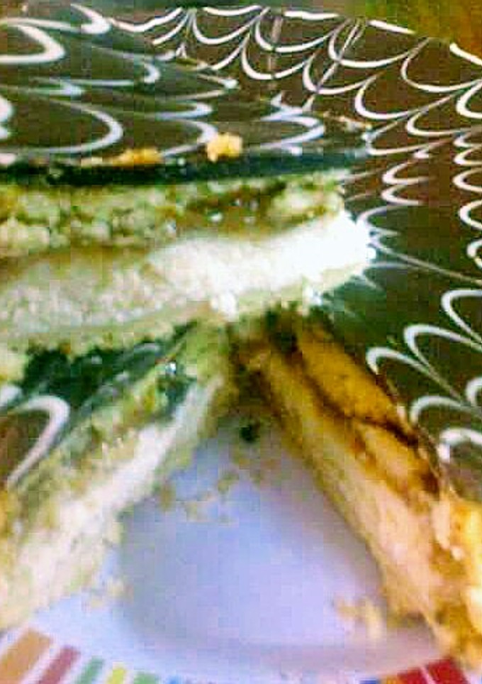 Una foto de Tarta de Ricota rellena de dulce de leche 😁❤😋 chocolatosa
