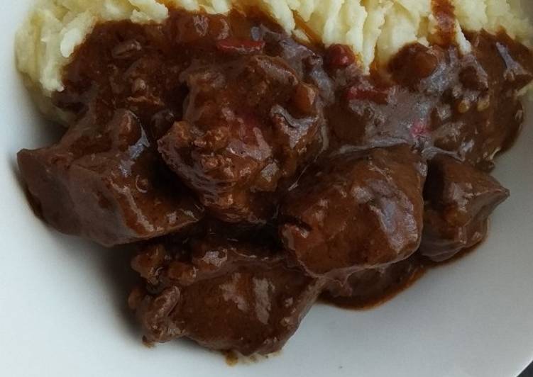Simple fried beef liver and mashed potatoes