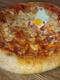 Pizza hecha con masa madre