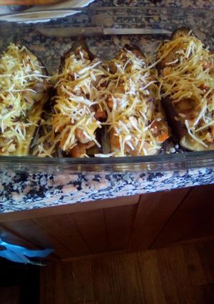 Una foto de Berenjenas rellenas de gambas y puerro