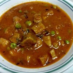 A picture of Suran Matar Curry / Yam Peas Curry.