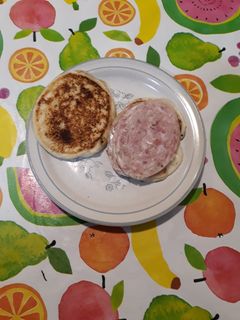 Una foto de Dorayaki de embutido sin huevo