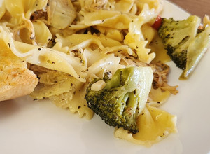 A picture of Artichoke Chicken Pasta.