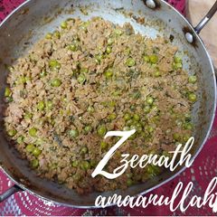 A picture of Tawa Chicken Matar Kheema.