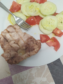 Una foto de Muslo de pollo deshuesado al horno