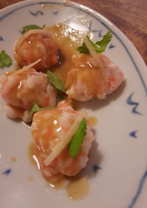 A picture of Chinese-style shrimp balls with shrimp sauce.