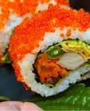 Sushi Cơm Cuộn Bọc Trứng Cá Chuồn