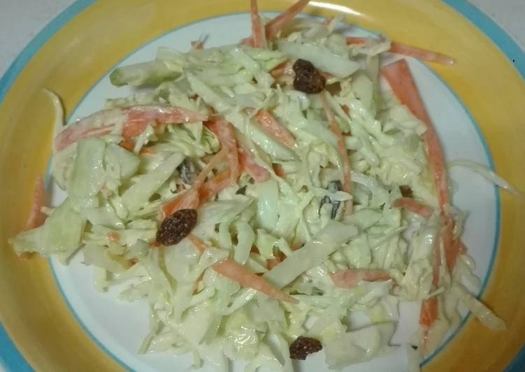 Ensalada americana (coleslaw)
