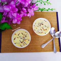 A picture of Kesar Pista Kheer.