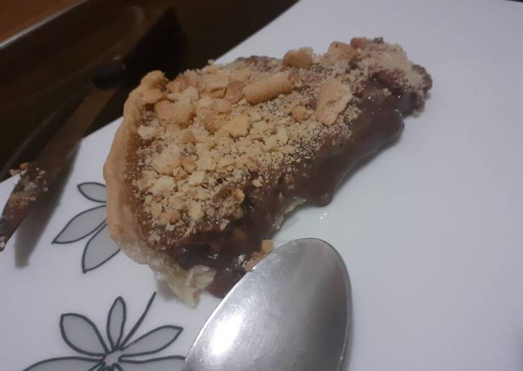 Tarta de leche condensada, chocolate y galletas