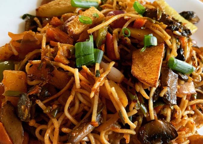 Recipe of Perfect Spicy Schezwan Noodles