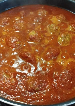 Una foto de Albóndigas con tomate a tu gusto