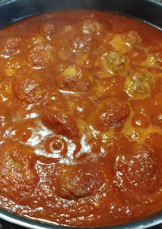 Una foto de Albóndigas con tomate a tu gusto
