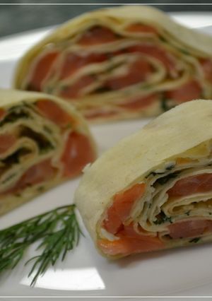 Фото Рулет из лаваша с красной рыбой. Вкусная закуска на новый год.