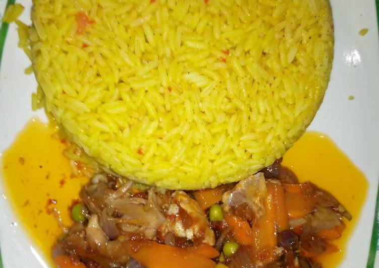 Easiest Way to Make Award-winning Yellow jollof rice with chicken beast sauce