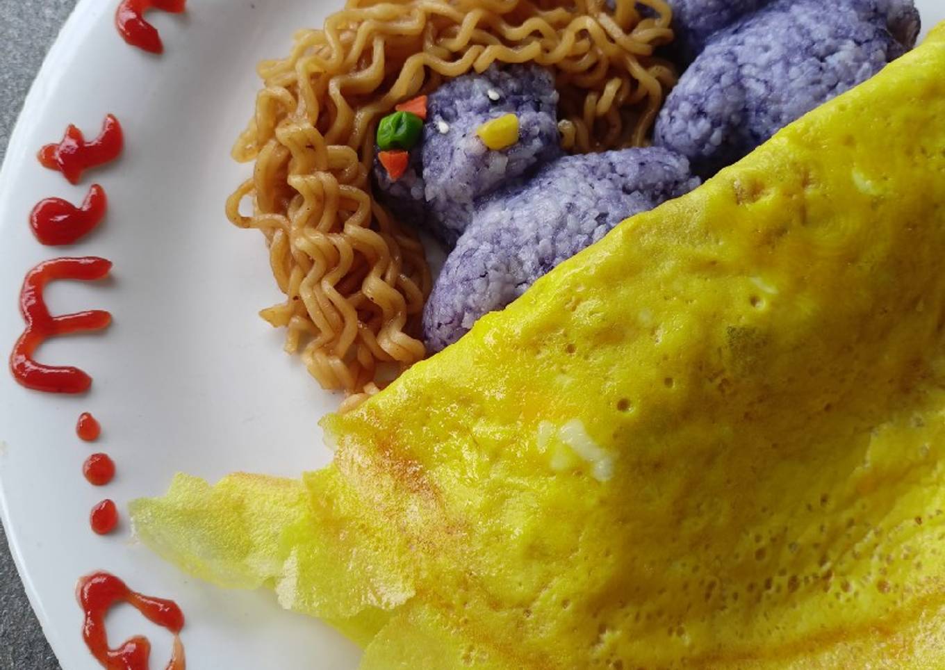Nasi ungu (bekal anak)
