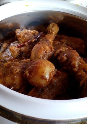 A picture of Chicken kosha curry.