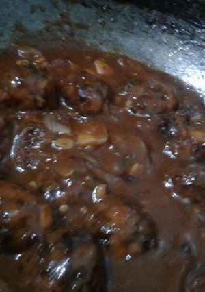व्हेज मन्चुरिअन ग्रेव्ही (veg manchurian gravy recipe in marathi) रेसिपी चे मुख्य फोटो