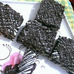 A picture of Biscuits Cake.
