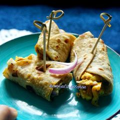 A picture of Instant paneer tikka masala roll.
