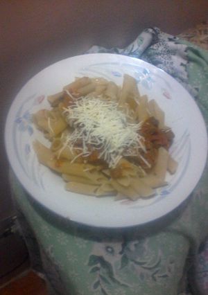 Una foto de Pasta con carne en salsa