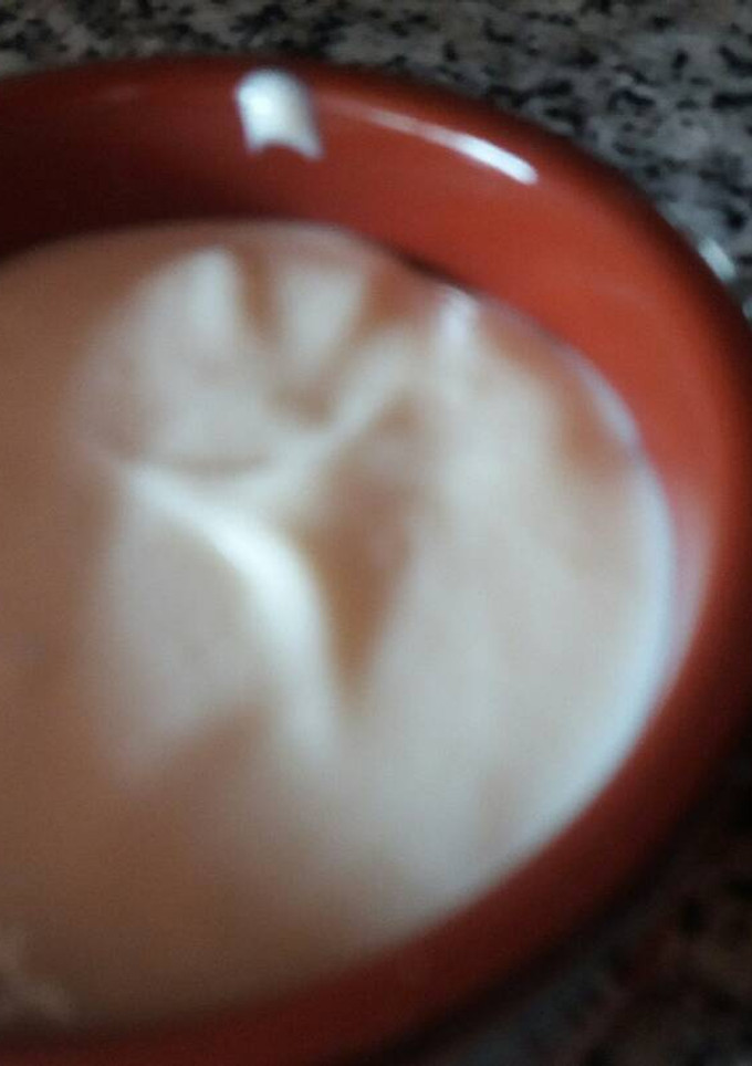 Una foto de Crema súper fácil y rápida de limón