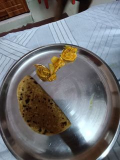 दाल का पराठा(DAL PARATHA RECIPE IN HINDI) रेसिपी मुख्य फोटो