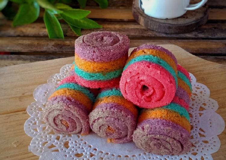 Resep Mini Rainbow Roll Cake yang Bikin Ngiler