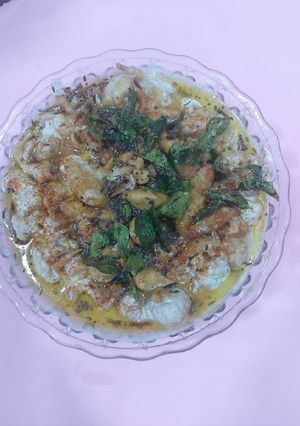 A picture of Dahi phulkiyan.