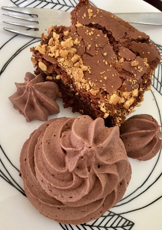 Una foto de Brownie con cacahuetes 💕🍫