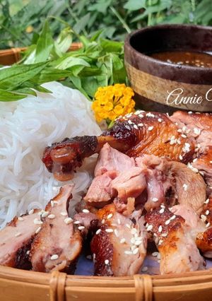 Hình của món Bún vịt nướng.